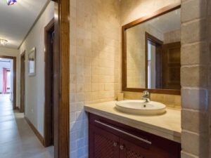Chalet en venta en EL VALLE GOLF RESORT, BAÑOS Y MENDIGO