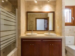 Chalet en venta en EL VALLE GOLF RESORT, BAÑOS Y MENDIGO
