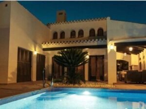 Chalet en venta en EL VALLE GOLF RESORT, BAÑOS Y MENDIGO