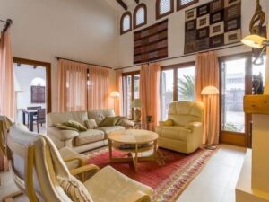 Chalet en venta en EL VALLE GOLF RESORT, BAÑOS Y MENDIGO