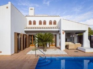 Chalet en venta en EL VALLE GOLF RESORT, BAÑOS Y MENDIGO