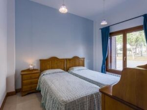 Chalet en venta en EL VALLE GOLF RESORT, BAÑOS Y MENDIGO