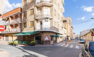 Local comercial en venta en Instituto, Alcantarilla