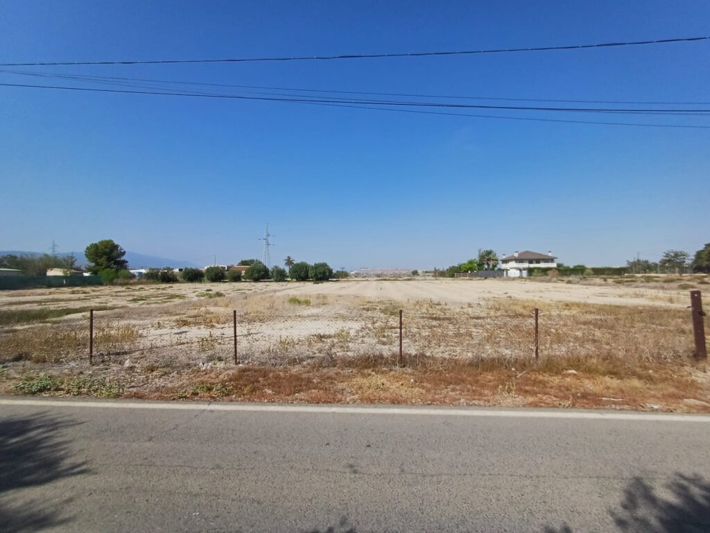 Terreno urbano en venta en El Palmar, Murcia