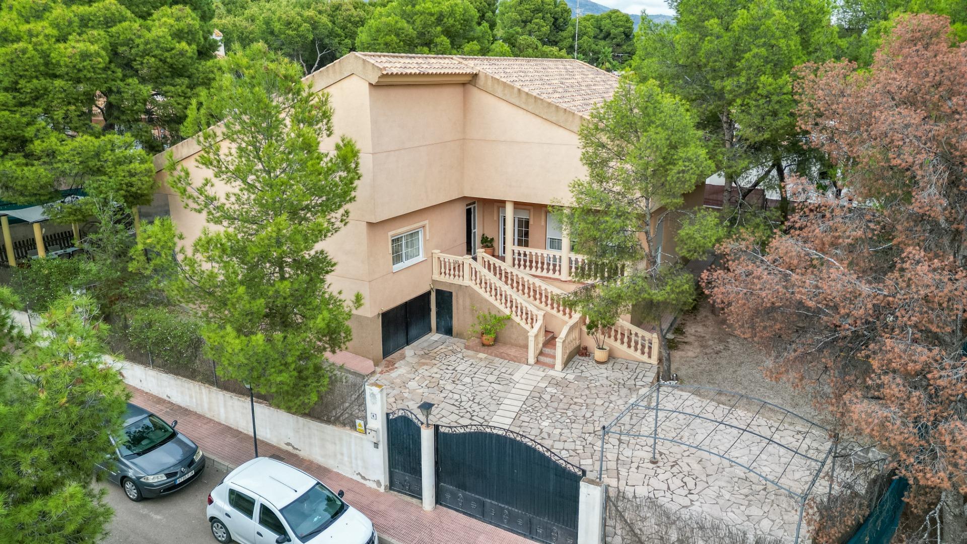 Villa de Lujo en venta en La charca 2, Totana