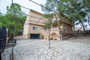 Villa de Lujo en venta en La charca 2, Totana