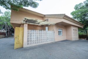 Villa de Lujo en venta en La charca 2, Totana