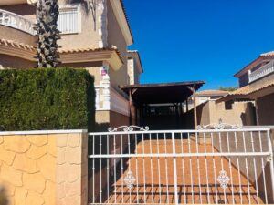 Chalet en venta en Los Balcones - Los Altos del Edén, Torrevieja