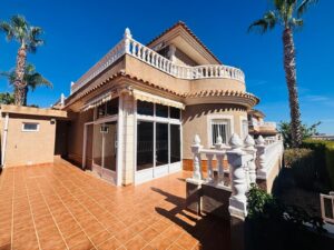 Chalet en venta en Los Balcones - Los Altos del Edén, Torrevieja